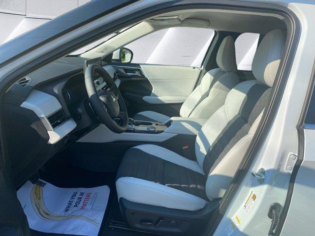new 2025 Mitsubishi Outlander car, priced at $38,625