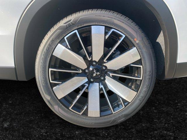 new 2025 Mitsubishi Outlander car, priced at $38,625