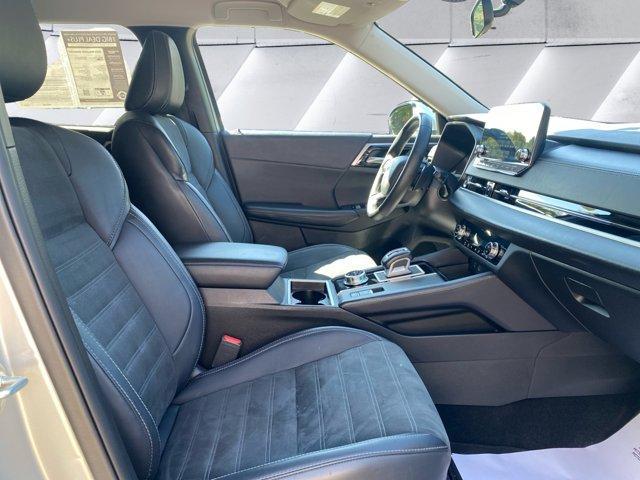 used 2024 Mitsubishi Outlander car, priced at $25,900