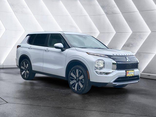 new 2025 Mitsubishi Outlander car, priced at $37,730