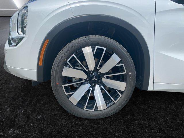 new 2025 Mitsubishi Outlander car, priced at $43,750