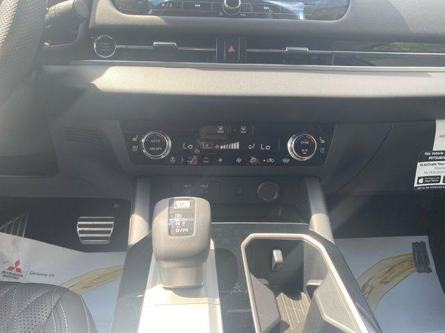 new 2025 Mitsubishi Outlander car, priced at $43,750