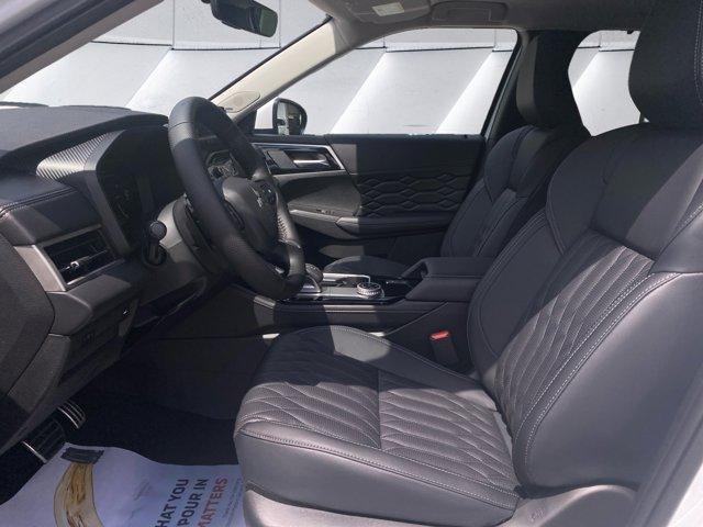 new 2025 Mitsubishi Outlander car, priced at $43,750