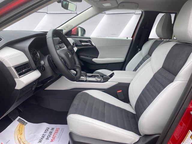 new 2025 Mitsubishi Outlander car, priced at $38,625