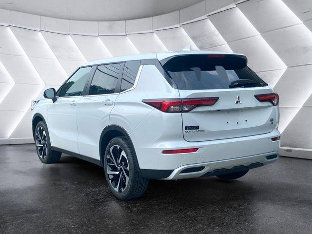 new 2024 Mitsubishi Outlander car, priced at $38,395