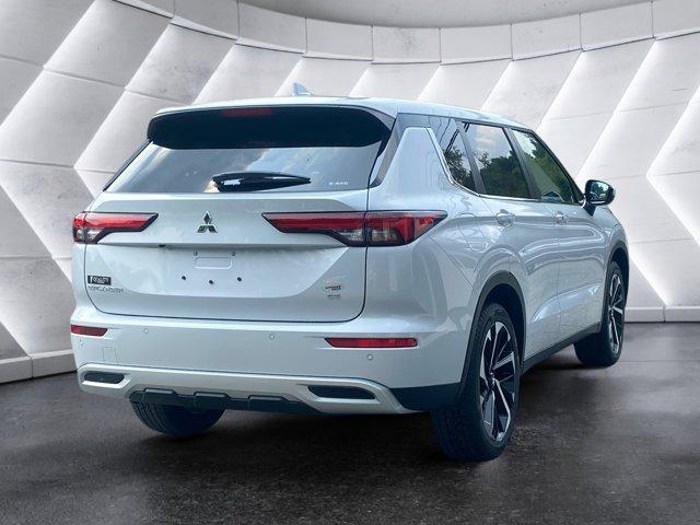 new 2024 Mitsubishi Outlander car, priced at $38,395