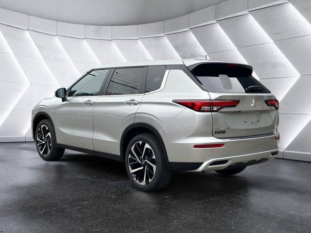 new 2024 Mitsubishi Outlander car, priced at $35,605