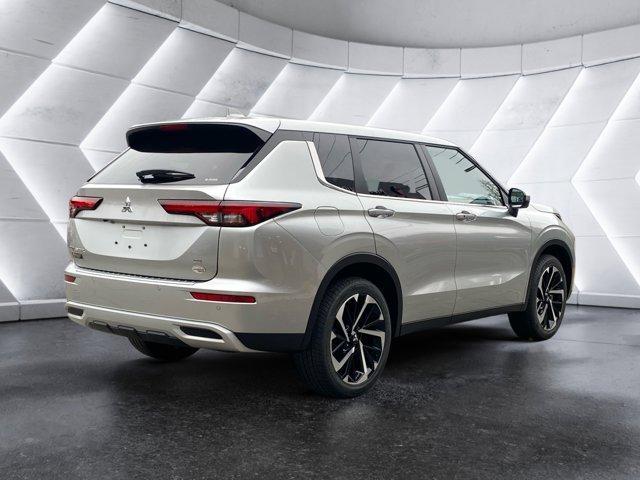 new 2024 Mitsubishi Outlander car, priced at $35,605