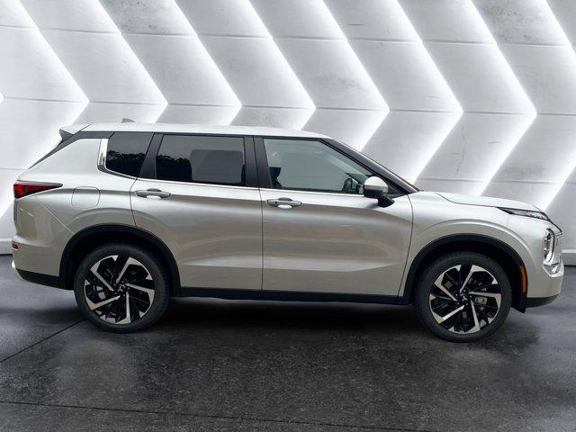 new 2024 Mitsubishi Outlander car, priced at $35,605