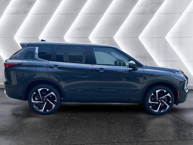 new 2024 Mitsubishi Outlander car, priced at $38,070