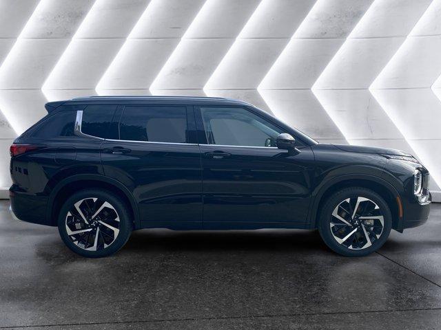 new 2024 Mitsubishi Outlander car, priced at $38,930