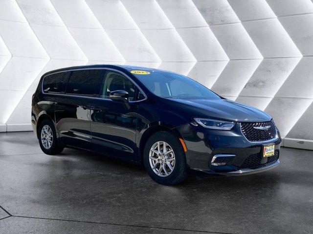 used 2023 Chrysler Pacifica car, priced at $25,500