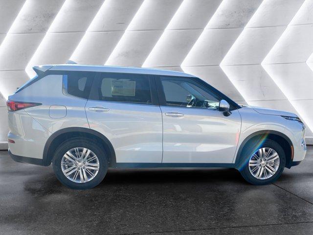 new 2024 Mitsubishi Outlander car, priced at $33,390