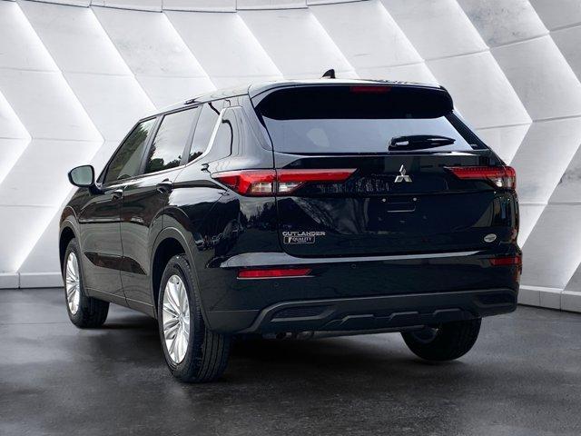 new 2024 Mitsubishi Outlander car, priced at $32,795