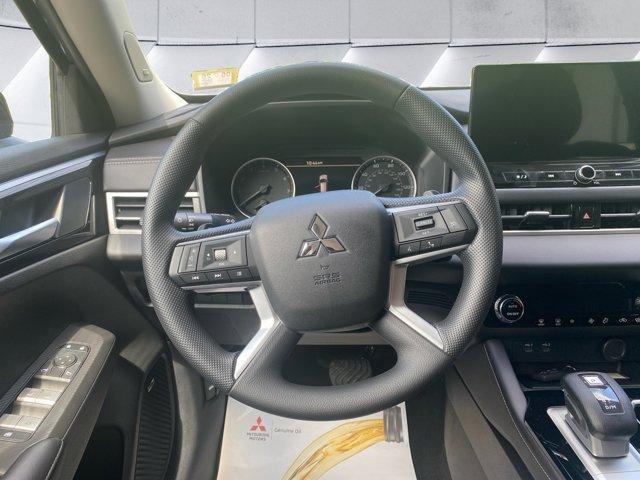 new 2025 Mitsubishi Outlander car, priced at $34,800