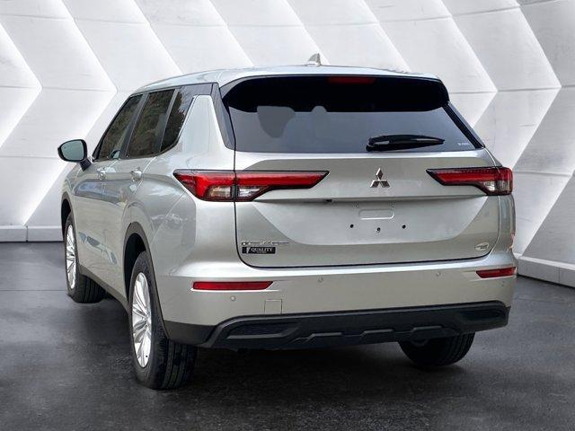 new 2024 Mitsubishi Outlander car, priced at $32,795