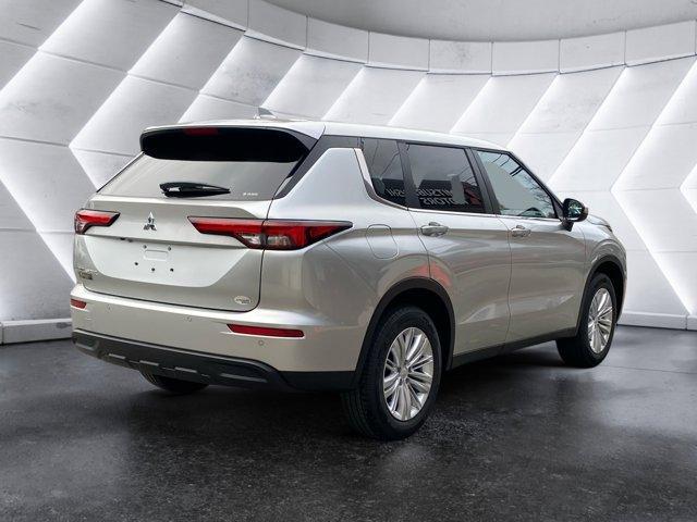 new 2024 Mitsubishi Outlander car, priced at $32,795