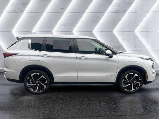 new 2024 Mitsubishi Outlander car, priced at $38,030