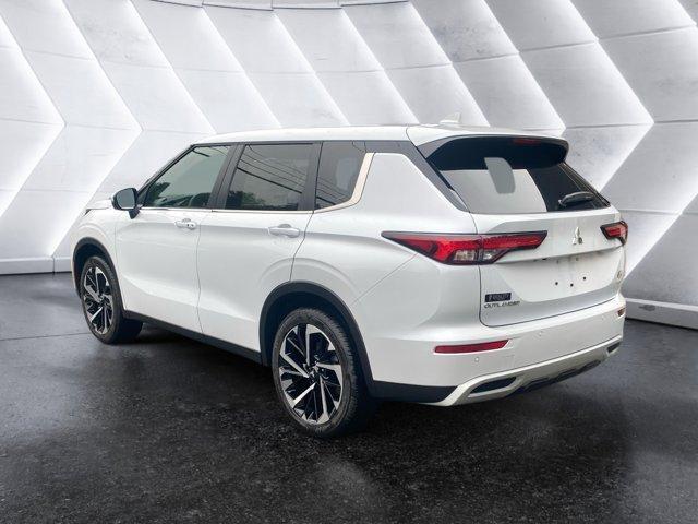 new 2024 Mitsubishi Outlander car, priced at $38,030