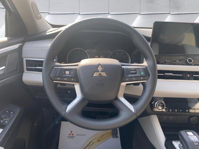 new 2025 Mitsubishi Outlander car, priced at $38,230