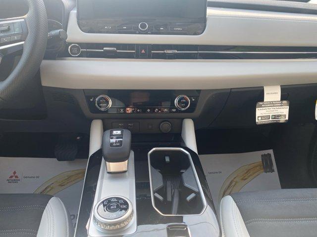 new 2025 Mitsubishi Outlander car, priced at $38,230