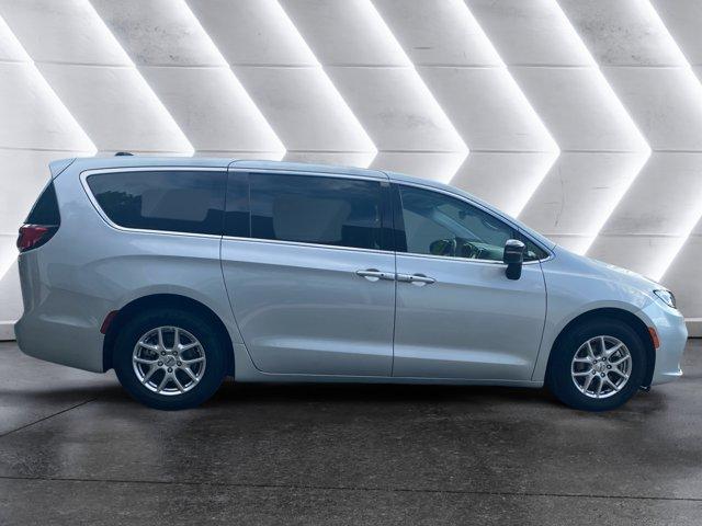used 2024 Chrysler Pacifica car, priced at $29,900