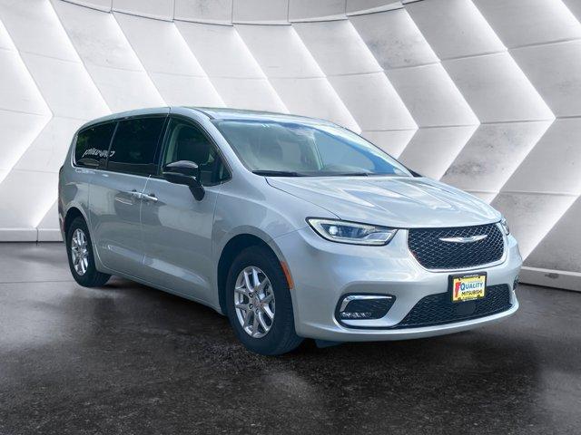 used 2024 Chrysler Pacifica car, priced at $29,900