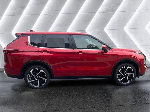 new 2024 Mitsubishi Outlander car, priced at $38,395