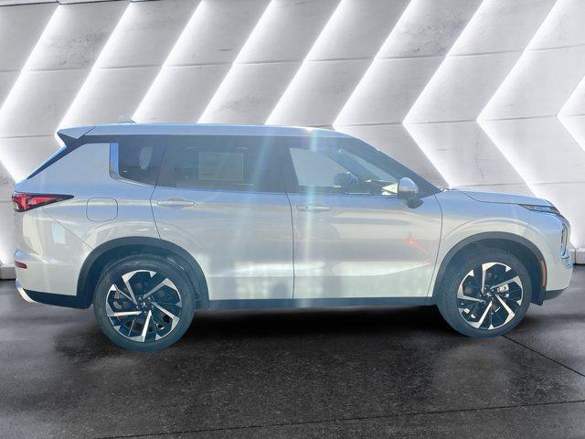 new 2024 Mitsubishi Outlander car, priced at $36,015