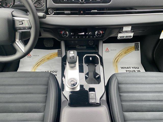 new 2025 Mitsubishi Outlander car, priced at $38,800