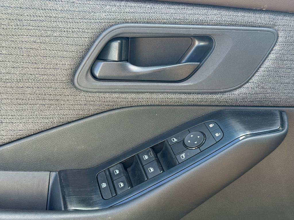 used 2023 Nissan Rogue car, priced at $17,895