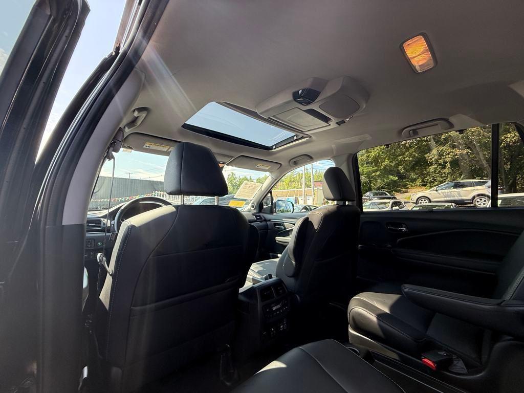used 2022 Honda Pilot car, priced at $36,649