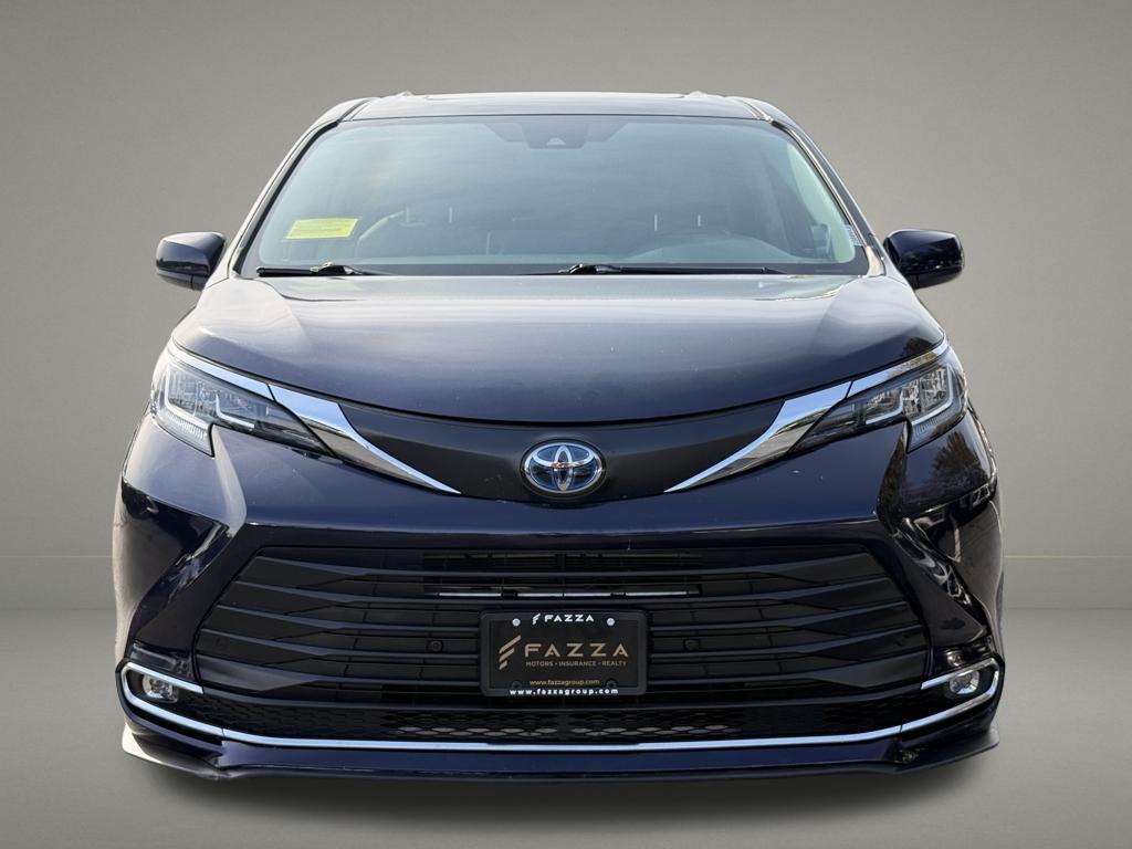 used 2022 Toyota Sienna car, priced at $42,200