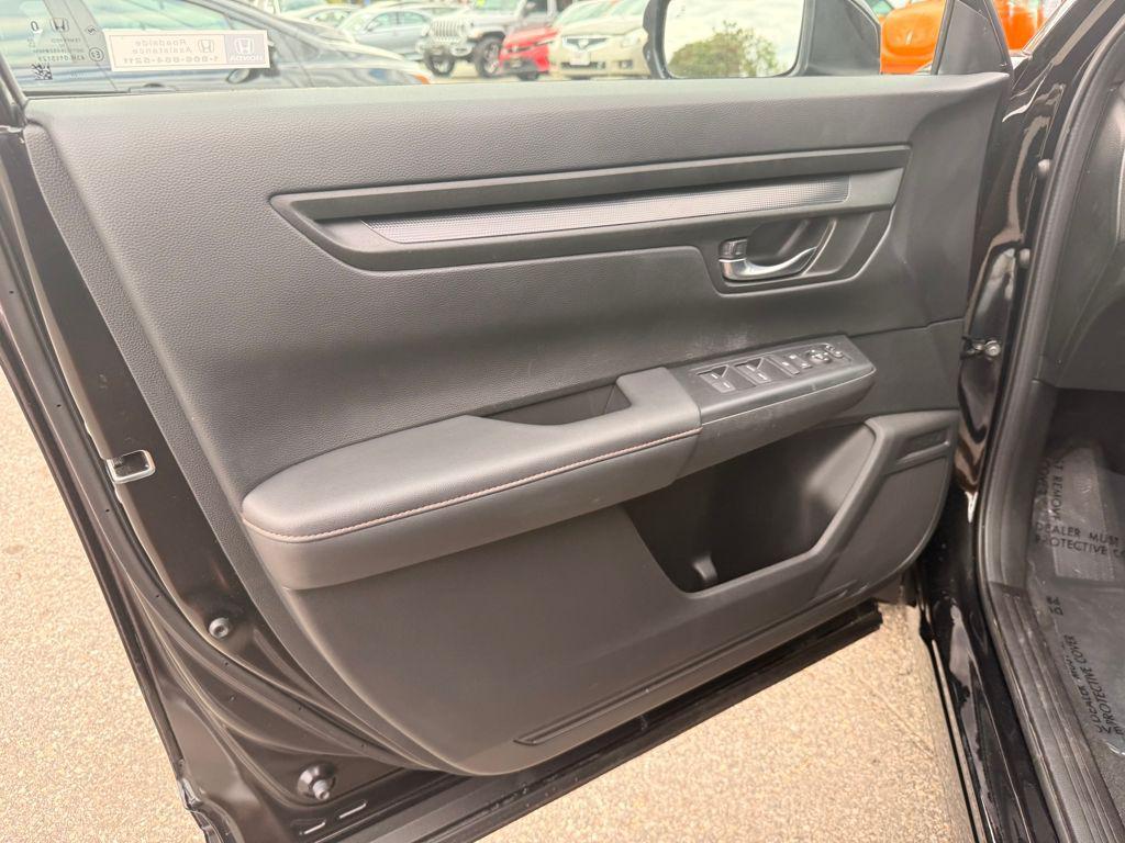 used 2025 Honda CR-V Hybrid car, priced at $34,495