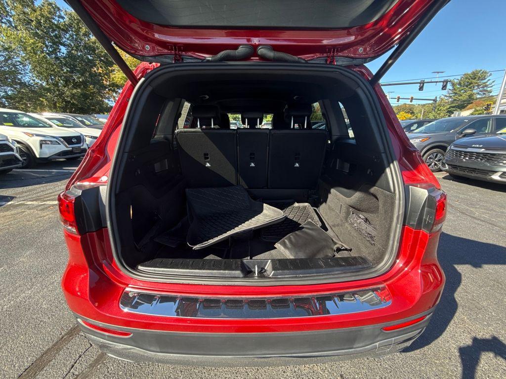 used 2021 Mercedes-Benz GLB 250 car, priced at $28,995