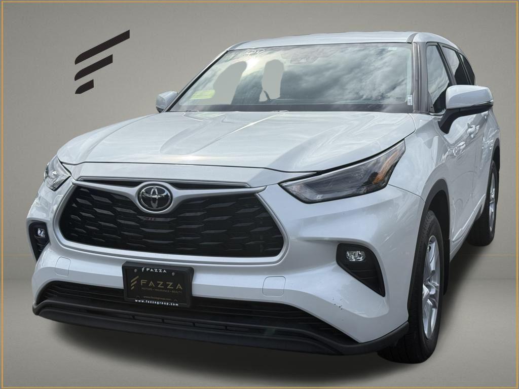 used 2023 Toyota Highlander car, priced at $30,200