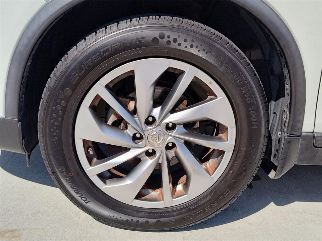 used 2015 Nissan Rogue car, priced at $10,400