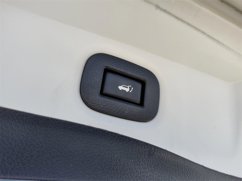 used 2015 Nissan Rogue car, priced at $10,400
