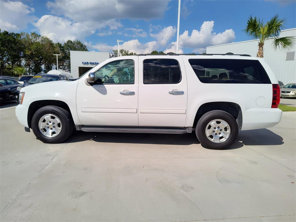 used 2014 Chevrolet Suburban car, priced at $14,494