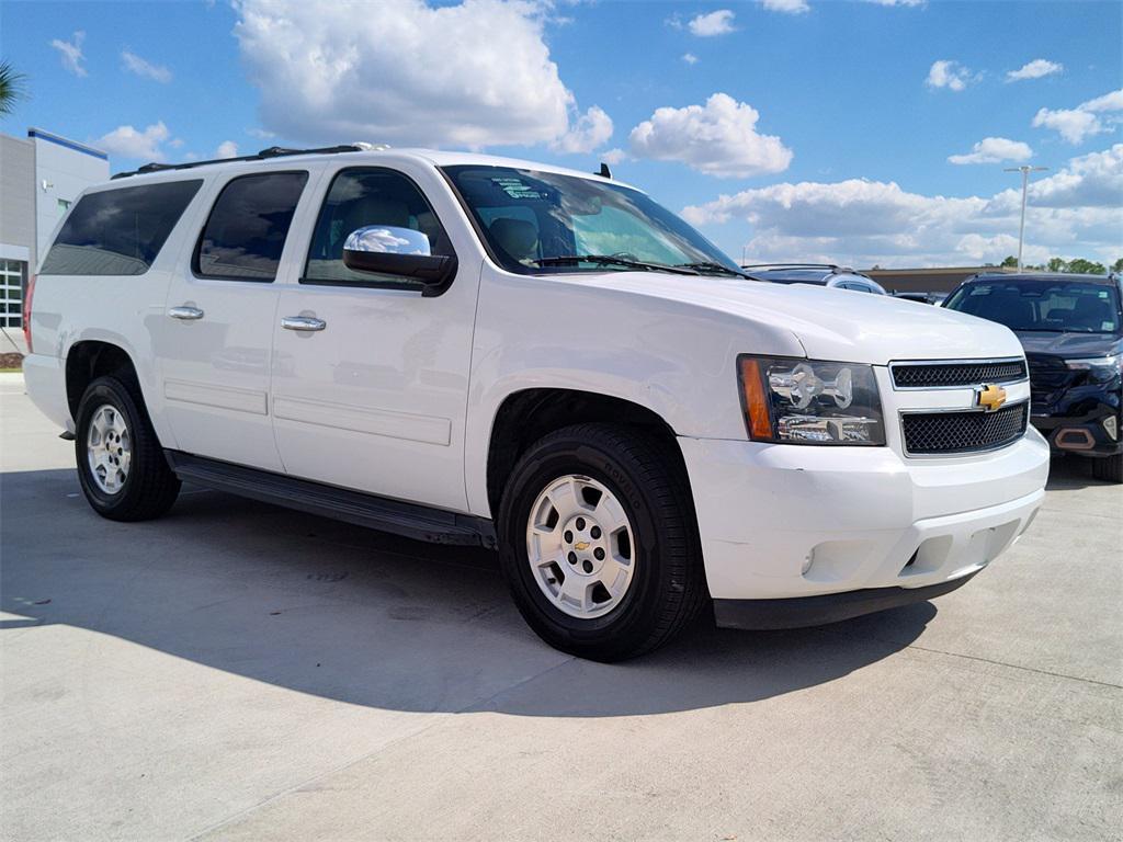 used 2014 Chevrolet Suburban car, priced at $14,494