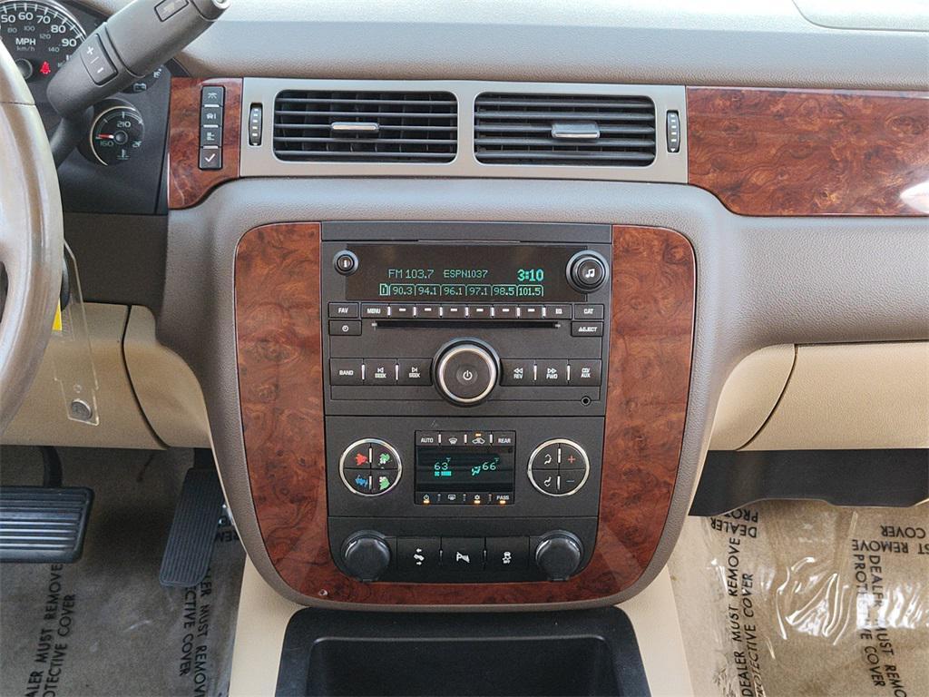 used 2014 Chevrolet Suburban car, priced at $14,494