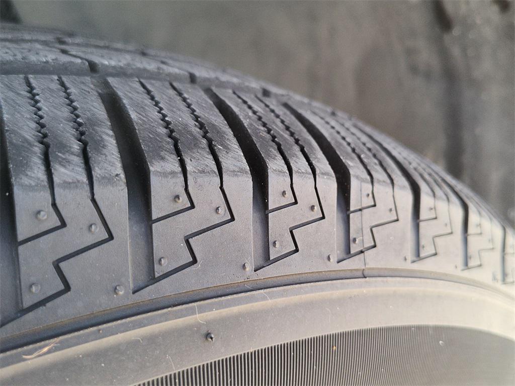 used 2014 Chevrolet Suburban car, priced at $14,494