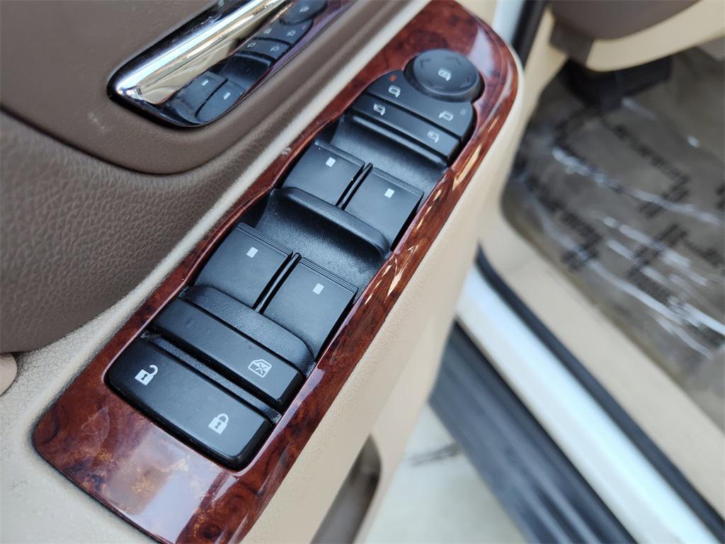 used 2014 Chevrolet Suburban car, priced at $13,295