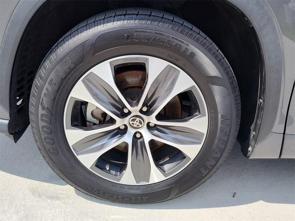 used 2020 Toyota Highlander car, priced at $23,559