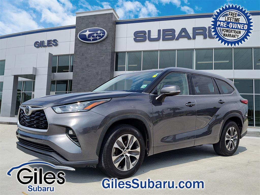 used 2020 Toyota Highlander car, priced at $23,559