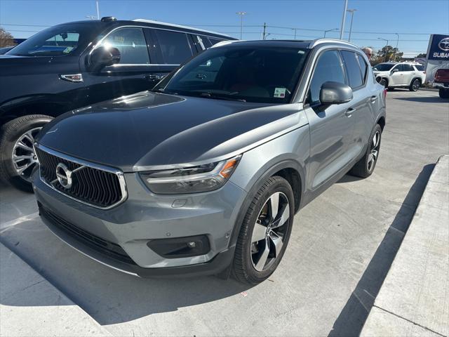 used 2019 Volvo XC40 car, priced at $17,100