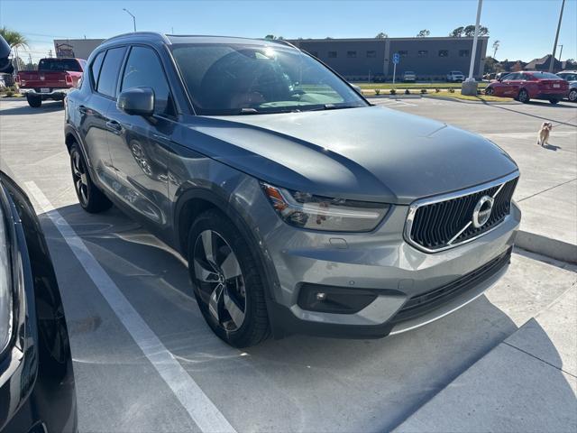 used 2019 Volvo XC40 car, priced at $17,100