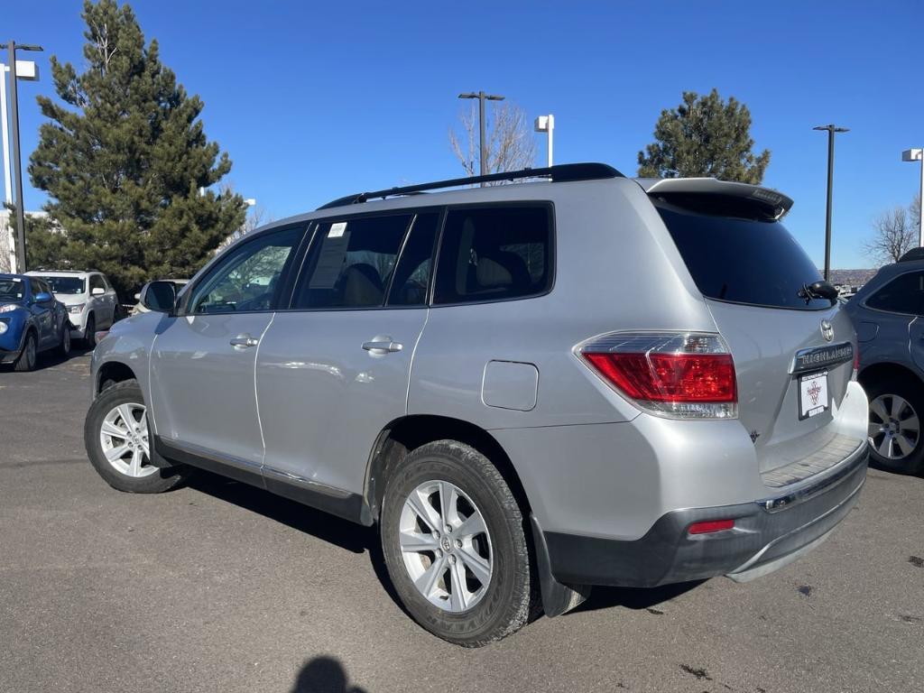 used 2013 Toyota Highlander car, priced at $16,988