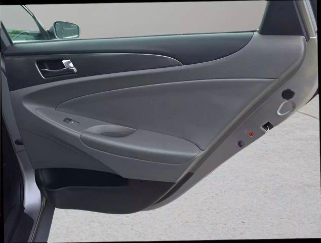 used 2014 Hyundai Sonata Hybrid car, priced at $11,999