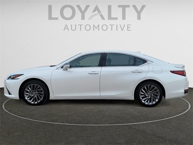 used 2024 Lexus ES 300h car, priced at $53,800